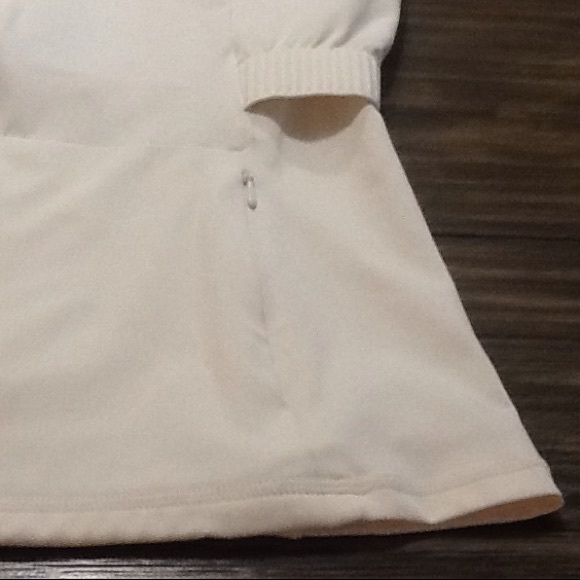 Fabletics Trinity performance jacket - Picture 5 of 7